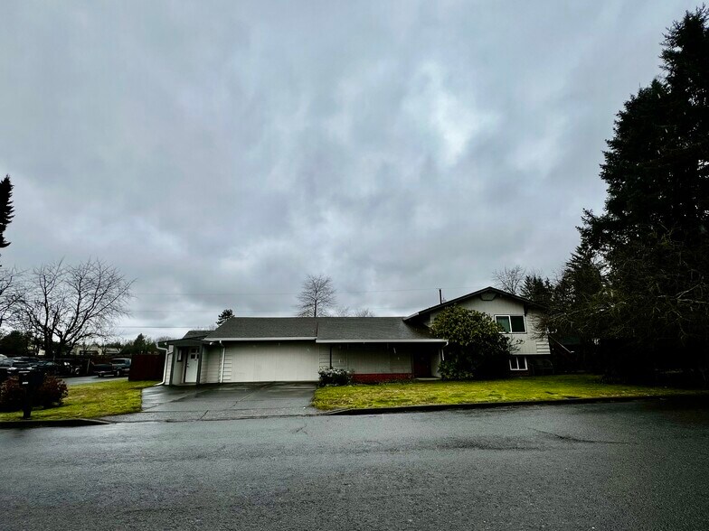 More Photos Of 300 NE 117th Ave, Vancouver Office Residential For Lease