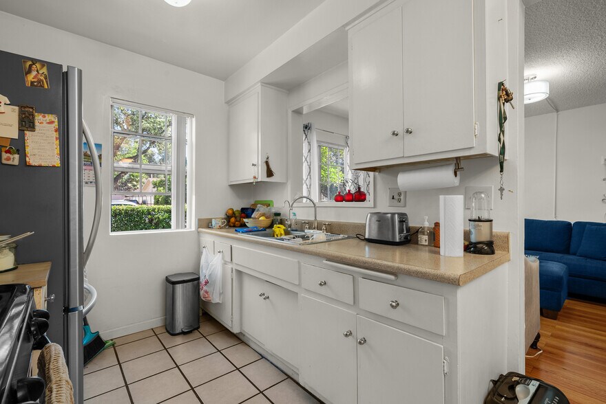 More Photos Of 712 W Doran St, Glendale Apartments For Sale