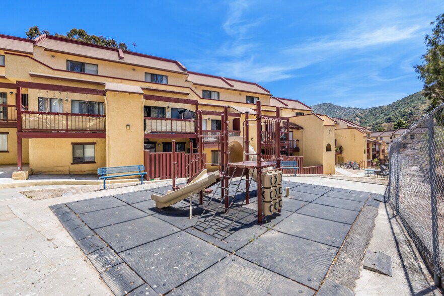 More Photos Of 321 Tremont St, Avalon Apartments For Sale