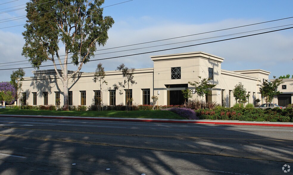 Primary Photo Of 260 E Baker St, Costa Mesa Office For Lease