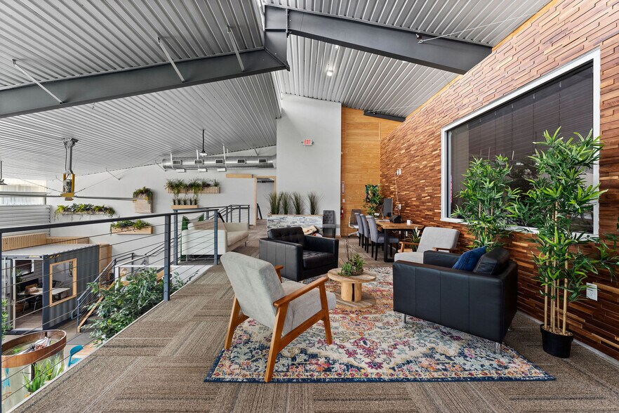 More Photos Of 1330 Rayford Park Rd, Spring Loft Creative Space For Sale