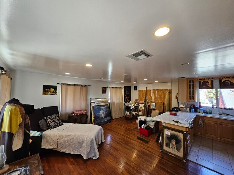 More Photos Of 3264 Motor Ave, Los Angeles Restaurant For Sale