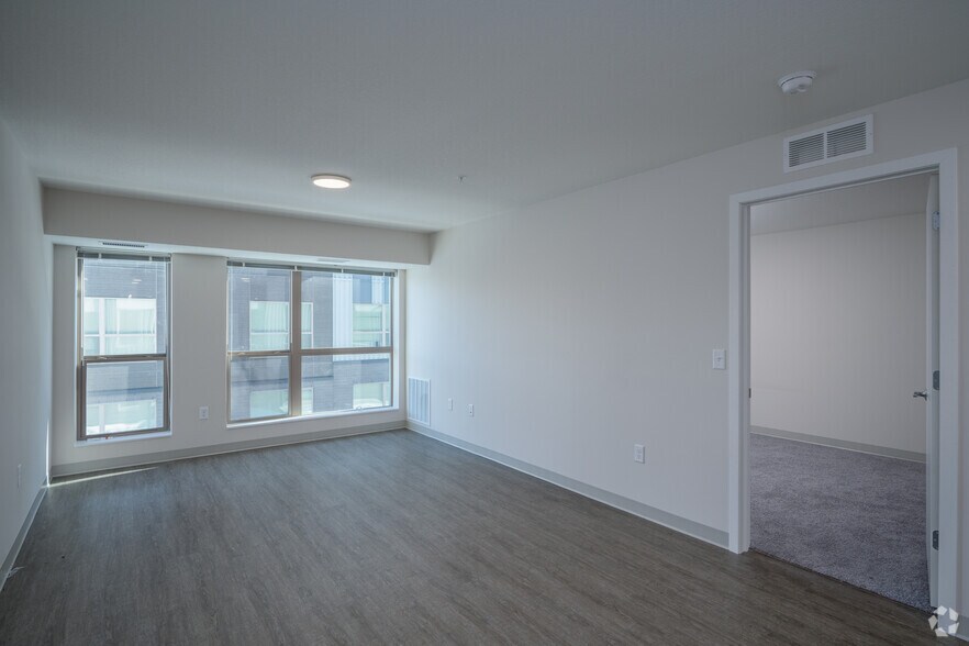 More Photos Of 1835 University Ave W, Saint Paul Apartments For Lease