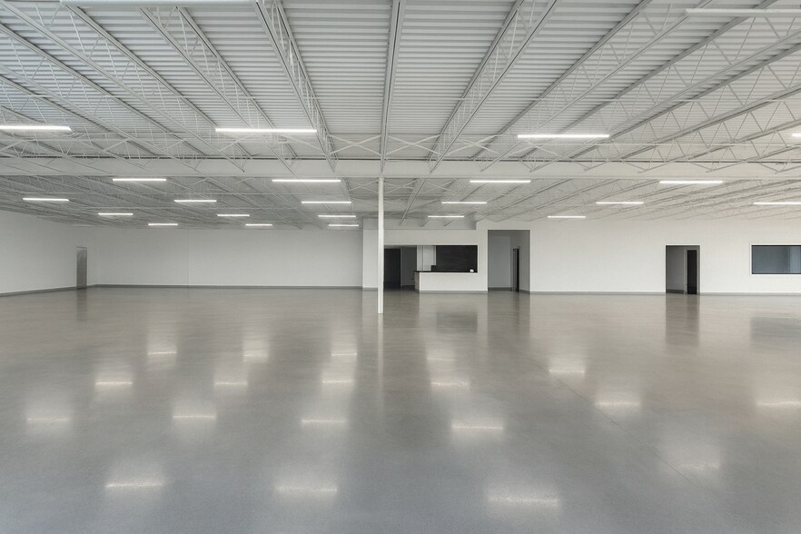 More Photos Of 12925 Lyndon B Johnson Fwy, Garland Showroom For Lease