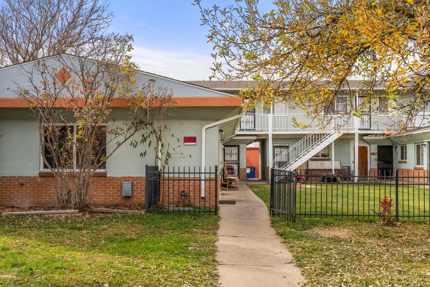 More Photos Of 1129 Akron St, Aurora Apartments For Sale