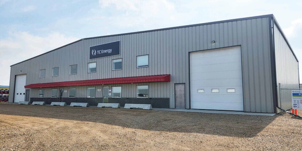 More Photos Of 5002 56 Av, Bonnyville Light Manufacturing For Lease