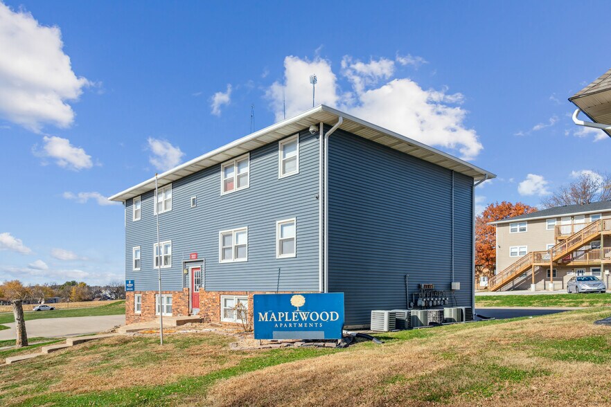 More Photos Of 322 W 65th St, Davenport Apartments For Sale