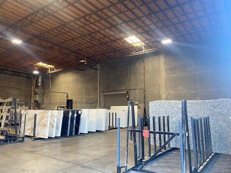 More Photos Of 4813 Greenleaf Ct, Modesto Showroom For Lease