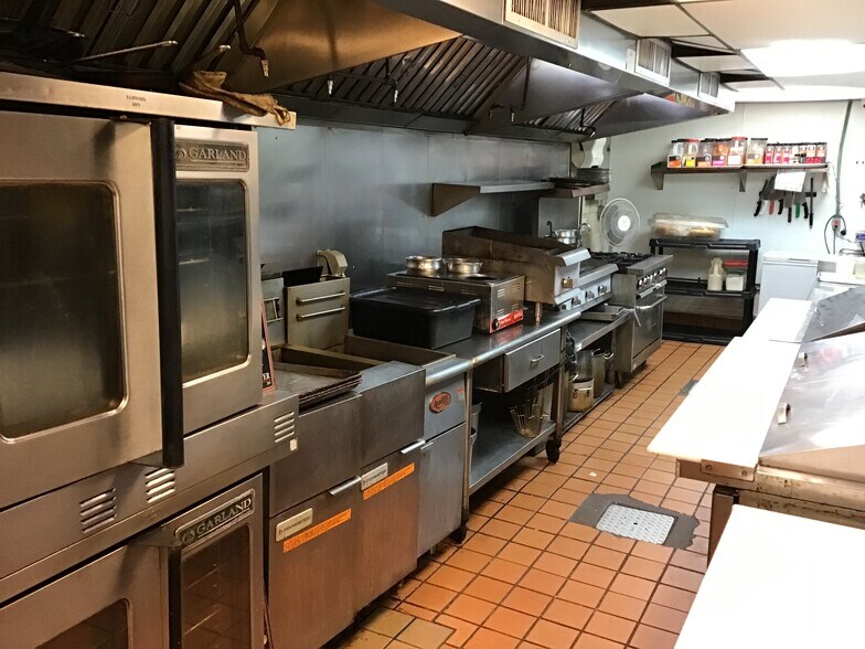 More Photos Of 605 Main St, Hellertown Restaurant For Sale