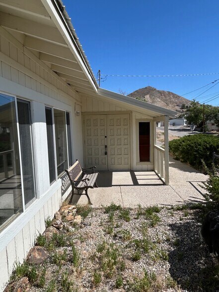 More Photos Of 0 Magnolia Ave, Tonopah Office For Sale