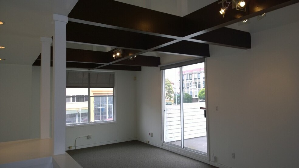More Photos Of 2211 Lombard St, San Francisco Storefront Retail Office For Lease