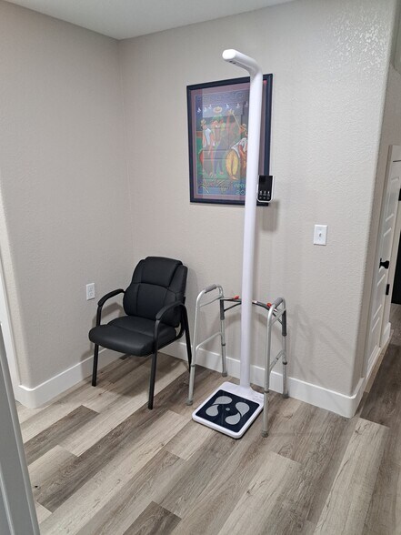 More Photos Of 4400 Bayou Blvd, Pensacola Medical For Lease