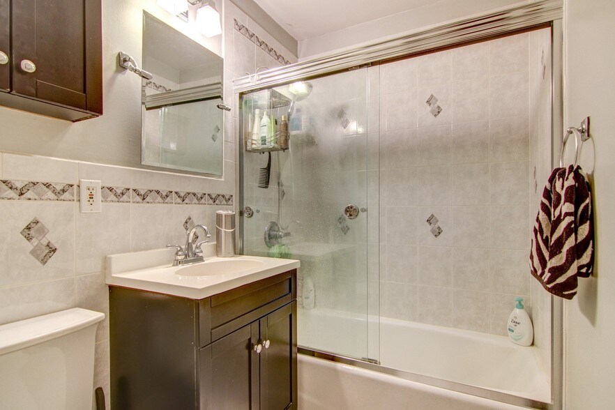 More Photos Of 326 Hackensack St, Carlstadt Office Residential For Sale