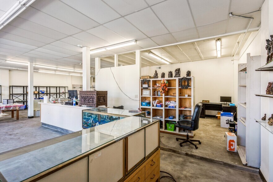 More Photos Of 1480 S State St, Salt Lake City Storefront For Sale