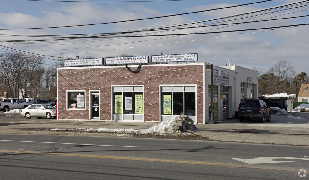 Primary Photo Of 1535 Montauk Hwy, Oakdale Auto Repair For Lease
