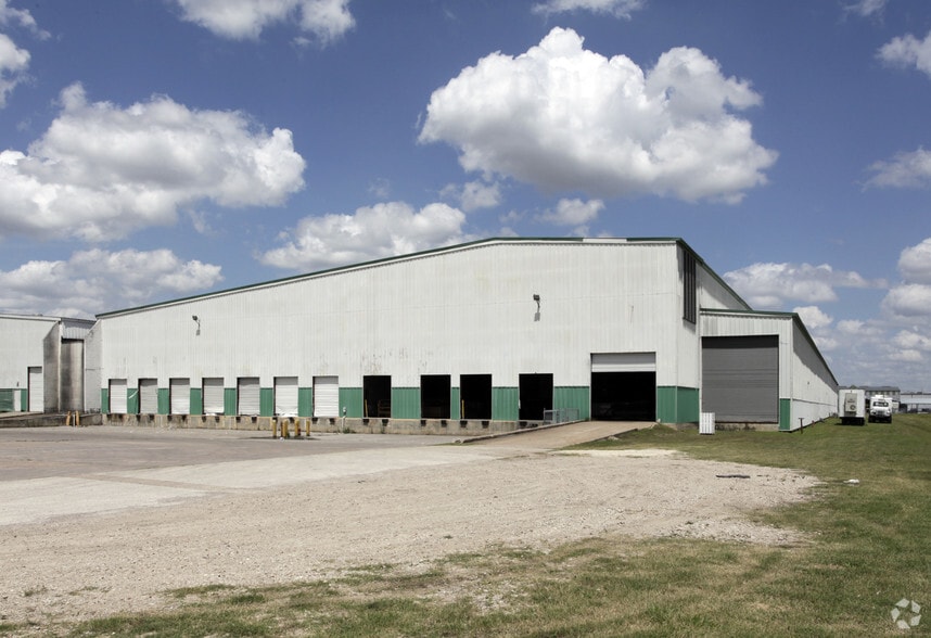 More Photos Of 3000 Brittmoore Rd, Houston Warehouse For Lease