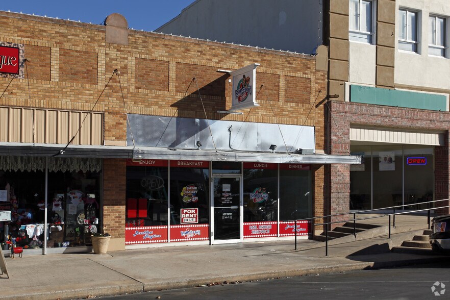 Primary Photo Of 205 W Main St, Purcell Storefront For Lease