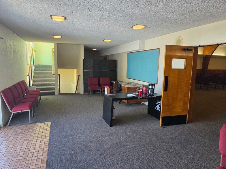 More Photos Of 1063 Aviation Blvd, Hermosa Beach Religious Facility For Sale