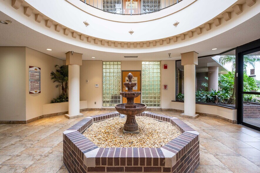 More Photos Of 6719 Gall Blvd, Zephyrhills Medical For Sale