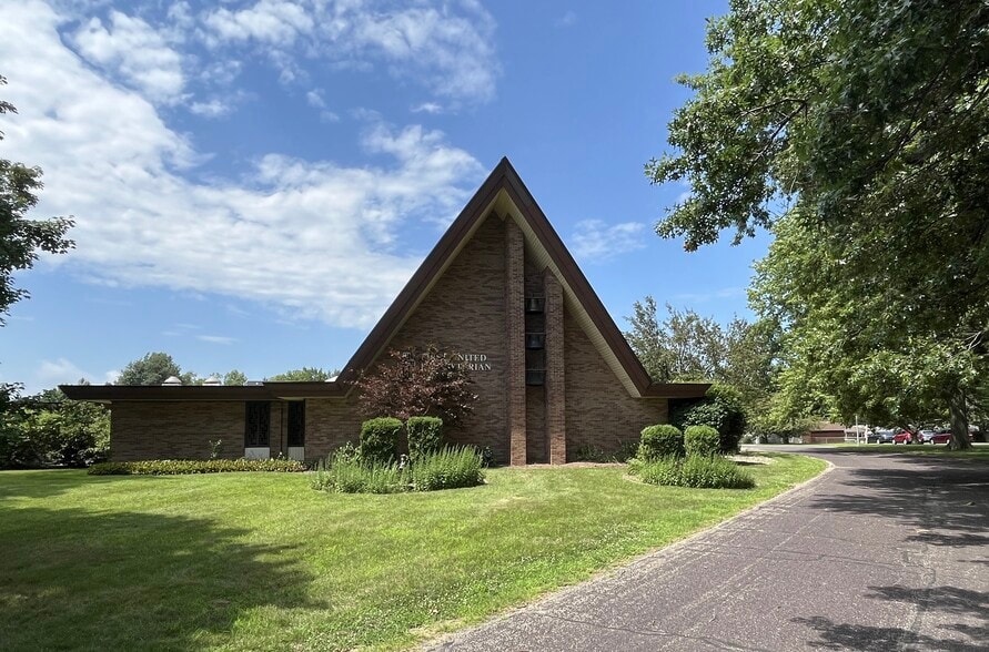 More Photos Of 1717 Highwood Ave, Pekin Office Residential For Sale