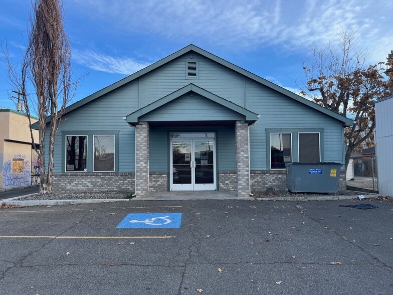 Primary Photo Of 611 N 1st St, Yakima Office For Sale