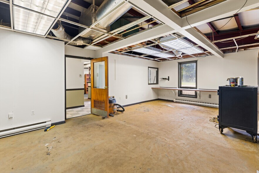 More Photos Of 7968 Libertytown Rd, Berlin Industrial For Sale
