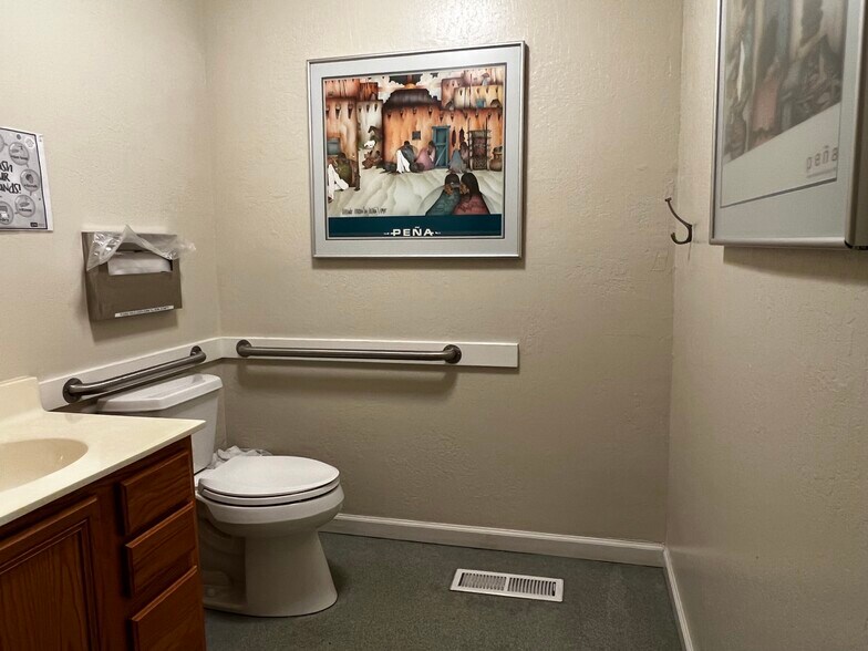 More Photos Of 1915 Springs Rd, Vallejo Medical For Sale