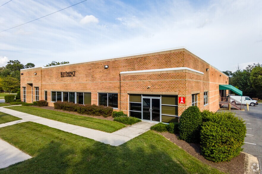 More Photos Of 1701 Crossroads Dr, Odenton Light Distribution For Lease