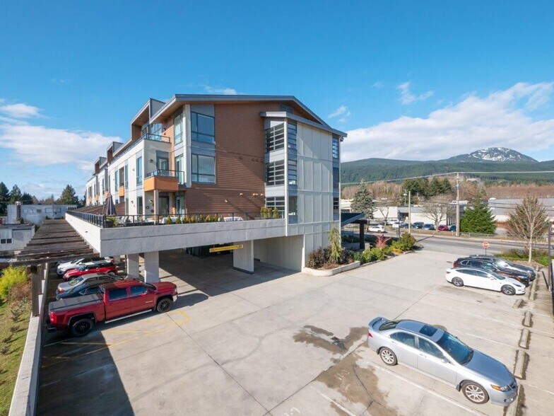 More Photos Of 875 Gibsons Way, Gibsons General Retail For Lease