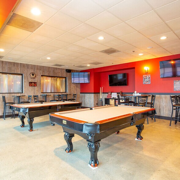 More Photos Of 303 E Kensington Rd, Mount Prospect Restaurant For Sale