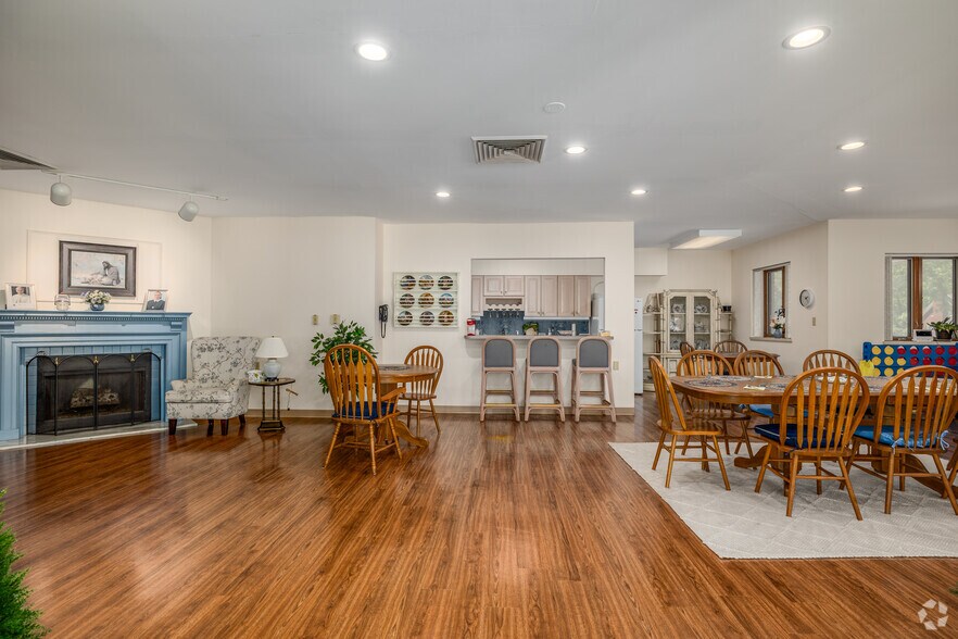 More Photos Of 39 N Portage Path, Akron Shelter For Sale
