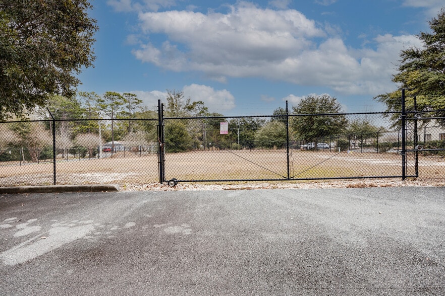 More Photos Of 4770 Shelfer Rd, Tallahassee Warehouse For Sale