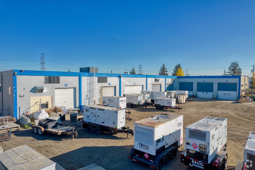 More Photos Of 3603-3639 8 St SE, Calgary Light Distribution For Lease