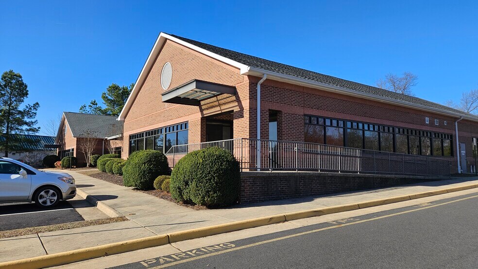 Primary Photo Of 4545 Empire Ct, Fredericksburg Office For Sale