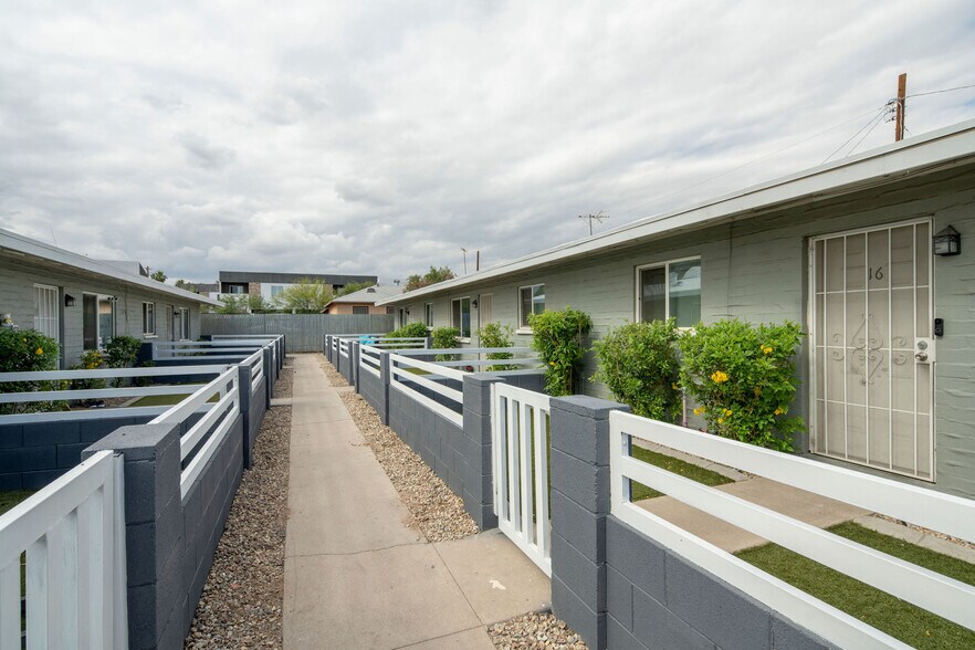 More Photos Of 511 N 52nd St, Phoenix Apartments For Sale