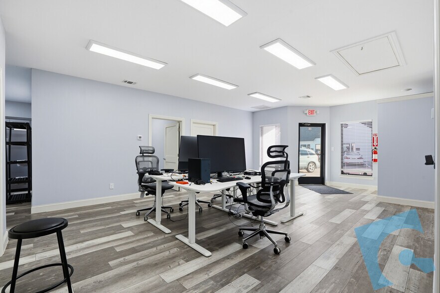 More Photos Of , Lewisville Office For Sale