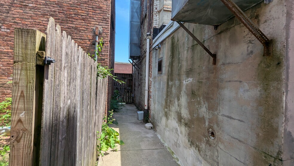 More Photos Of 47, 53-55 Congress Street, Troy General Retail For Sale