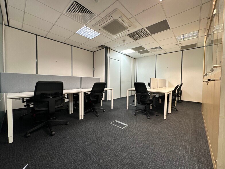 More Photos Of 450 Bath Rd, West Drayton Coworking Space