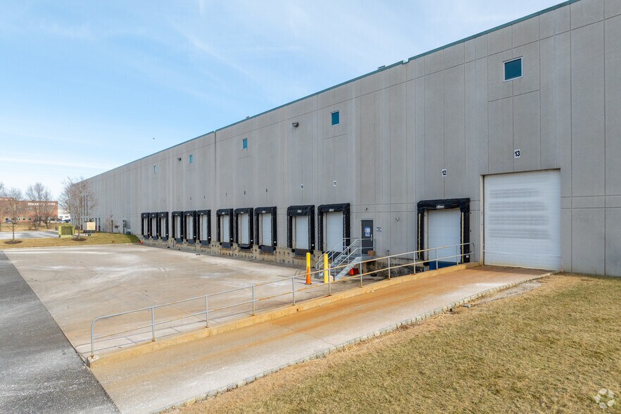 More Photos Of 4 Applegate Dr, Robbinsville Warehouse For Lease