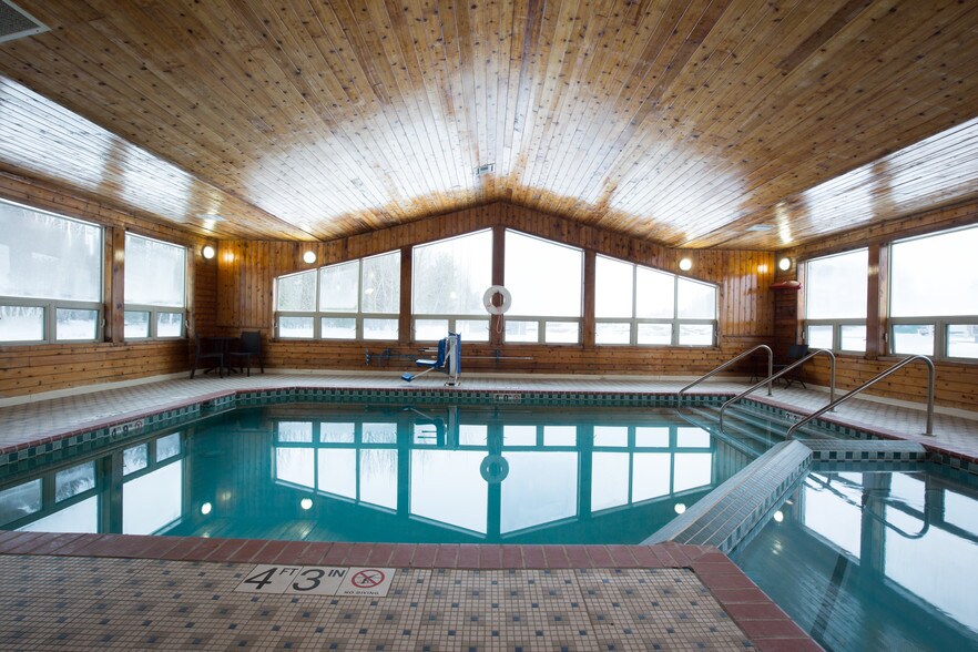 More Photos Of 200 S Pine Ridge Ave, Merrill Hotel For Sale