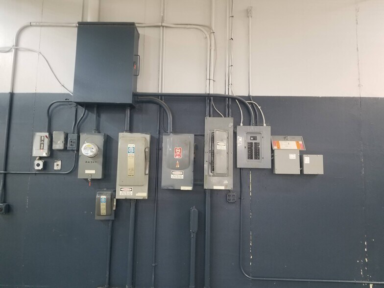 26960 Van Born Rd, Dearborn Heights, MI 48125 Warehouse For Sale