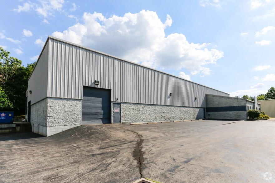 More Photos Of 450 Gargrave Rd, Dayton Warehouse For Lease