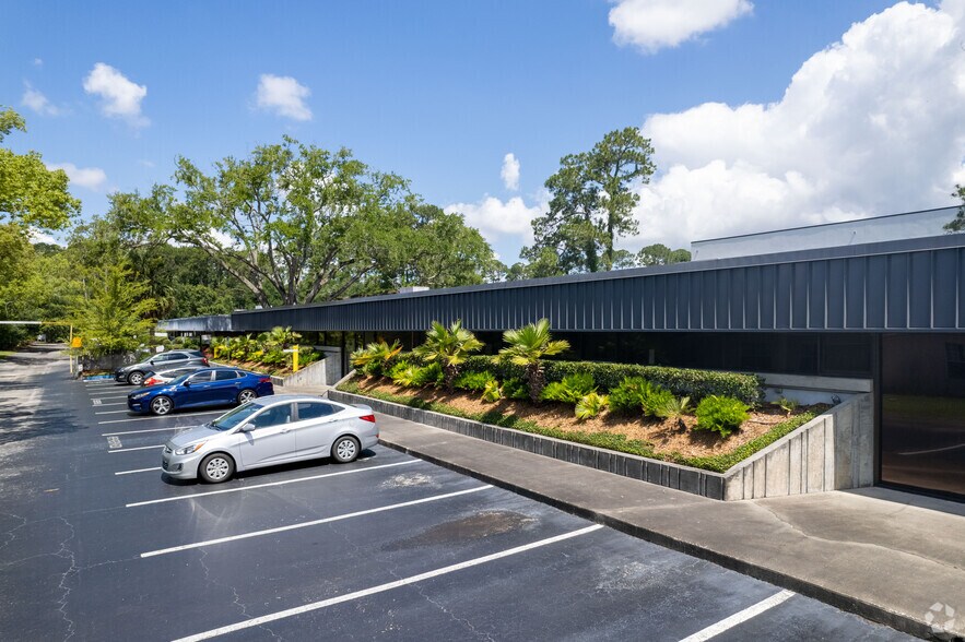 More Photos Of 3636 University Blvd, Jacksonville Medical For Lease