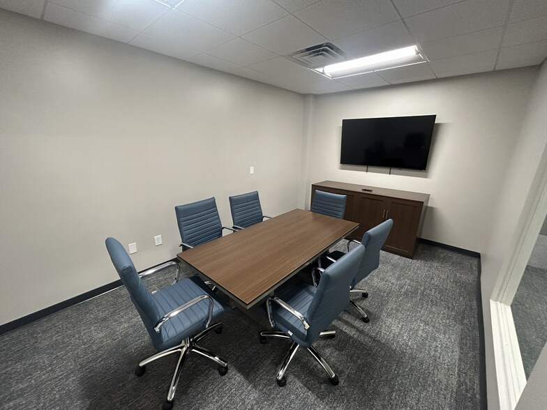 More Photos Of 790 Pershing Rd, Raleigh Office For Lease