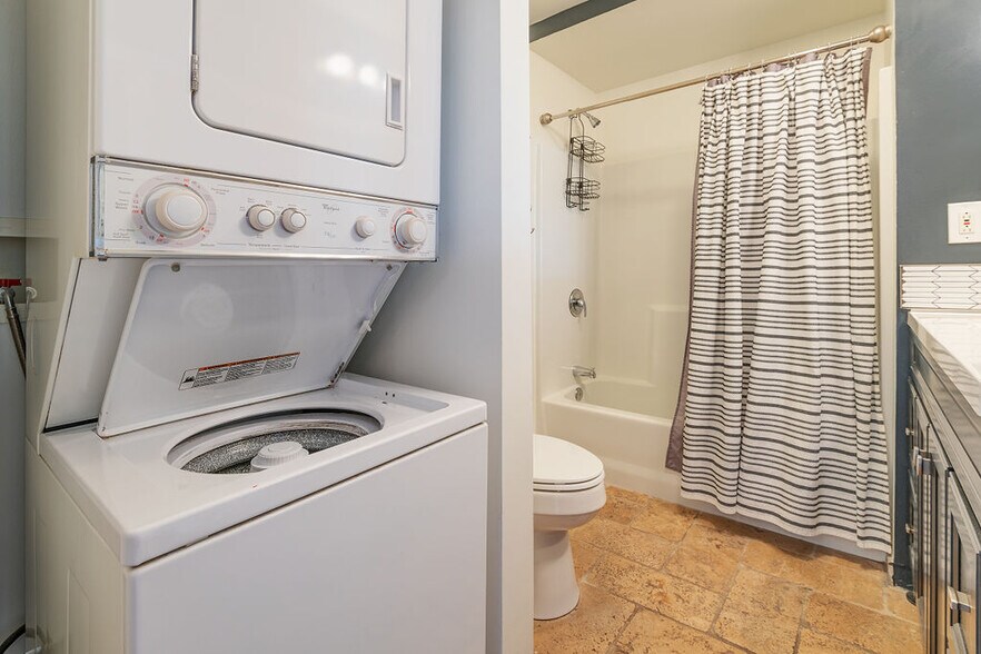 More Photos Of 33 Carolina Ln, Asheville Office For Sale