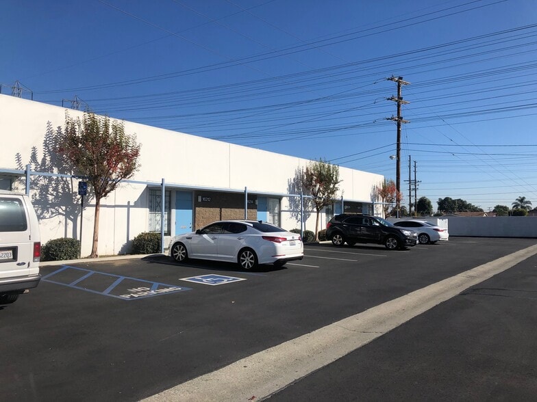 More Photos Of 16220-16228 Gundry Ave, Paramount Warehouse For Lease