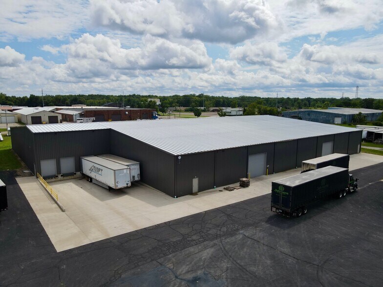 More Photos Of 501 S Miller Dr, White Pigeon Unknown For Lease