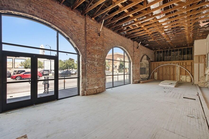 More Photos Of 1623-1633 19th St, Bakersfield Freestanding For Lease
