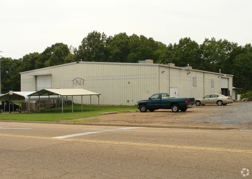 Primary Photo Of 275-B Industrial Dr, Jackson Warehouse For Lease