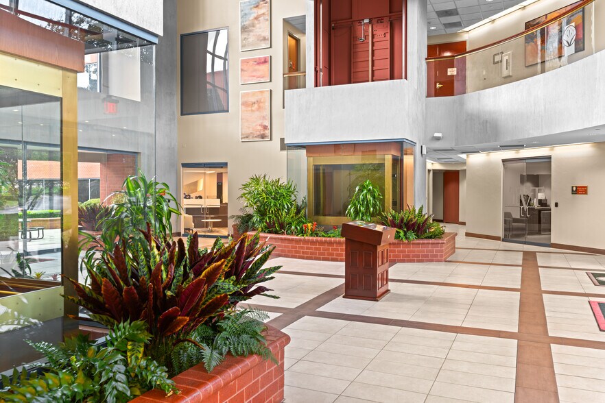 More Photos Of 1225 E Weisgarber Rd, Knoxville Office For Lease